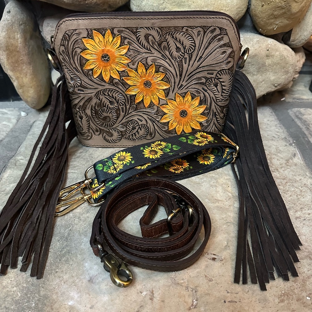 🌻NEW TOOLED LEATHER SUNFLOWER FRINGE CROSSBODY BAG PURSE🌻